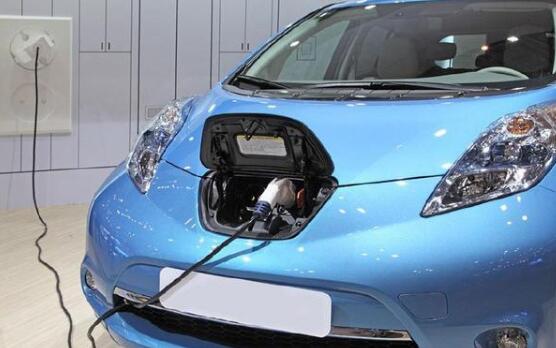 混動汽車與電動汽車，哪個更適合你？